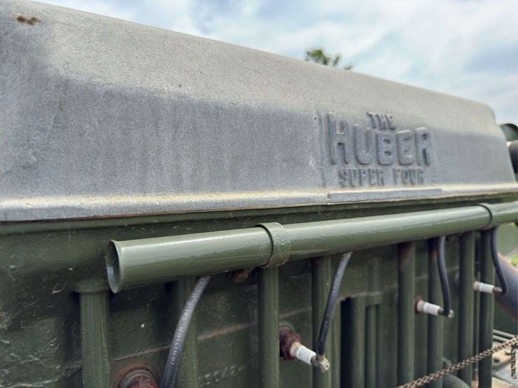 huber-super-4-tractor-image-23
