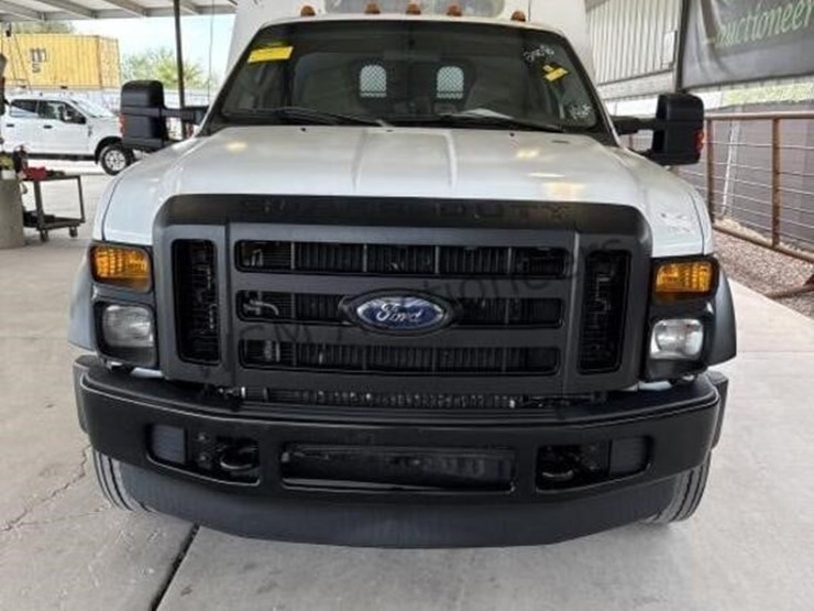 2008-ford-f550-image-3