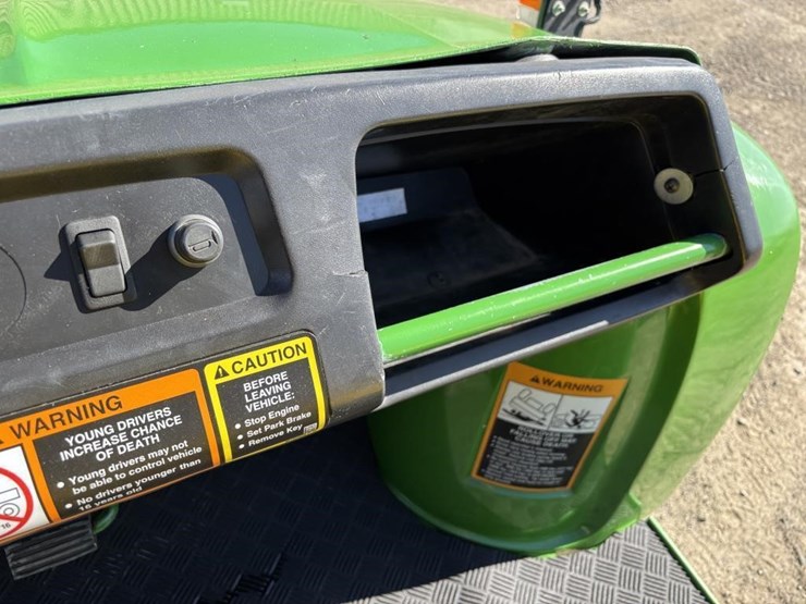 john-deere-gator-image-16