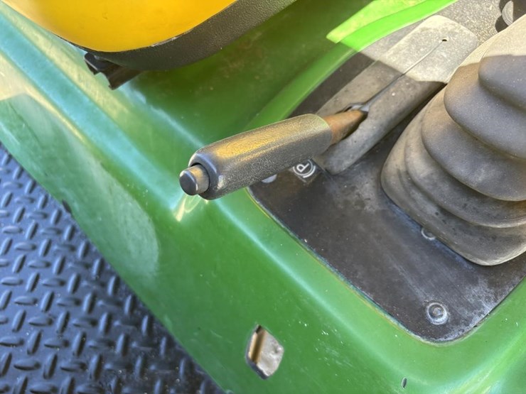 john-deere-gator-image-18