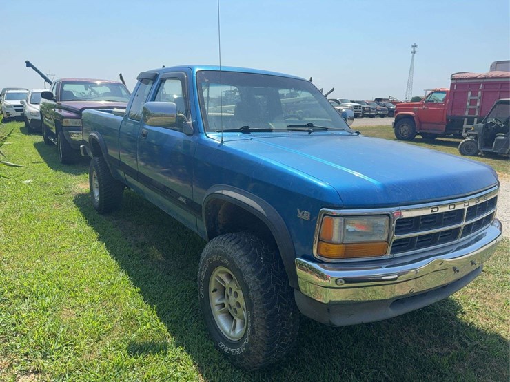 1993-dodge-dakota-image-2