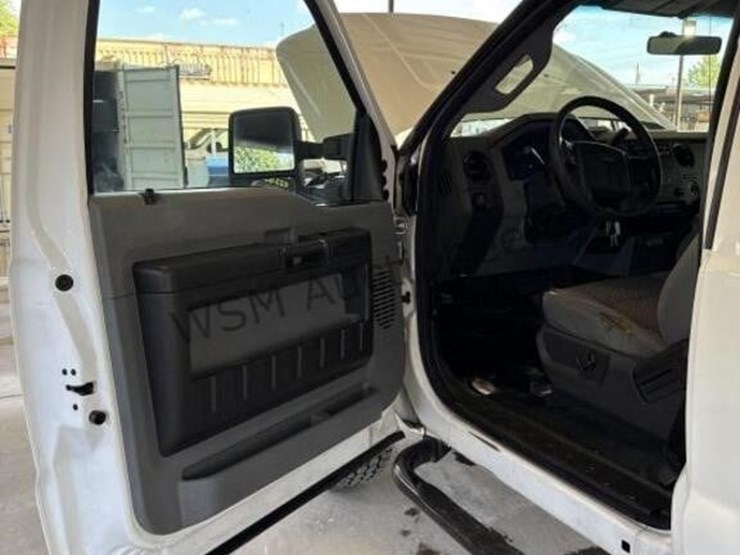 2012-ford-f350-image-24