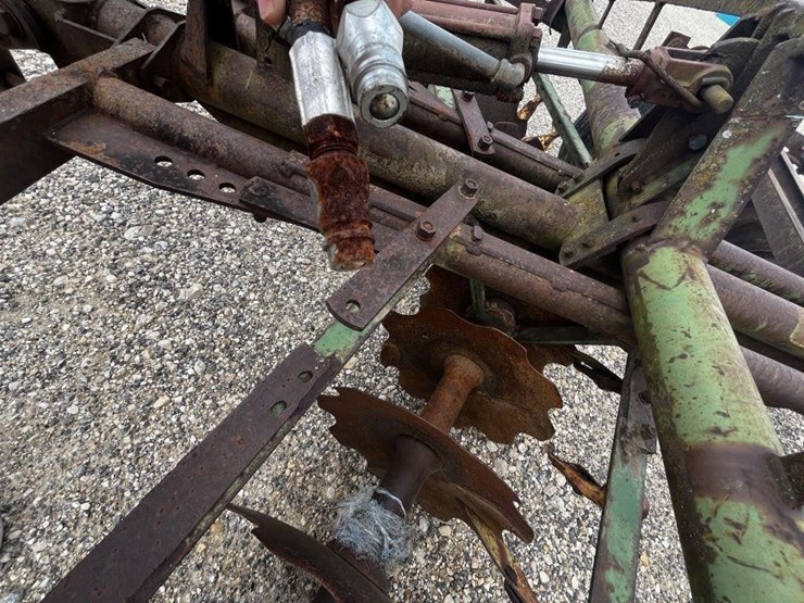 john-deere-14-image-5