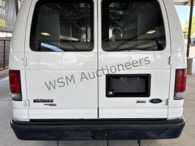 2012-ford-cargo-image-6