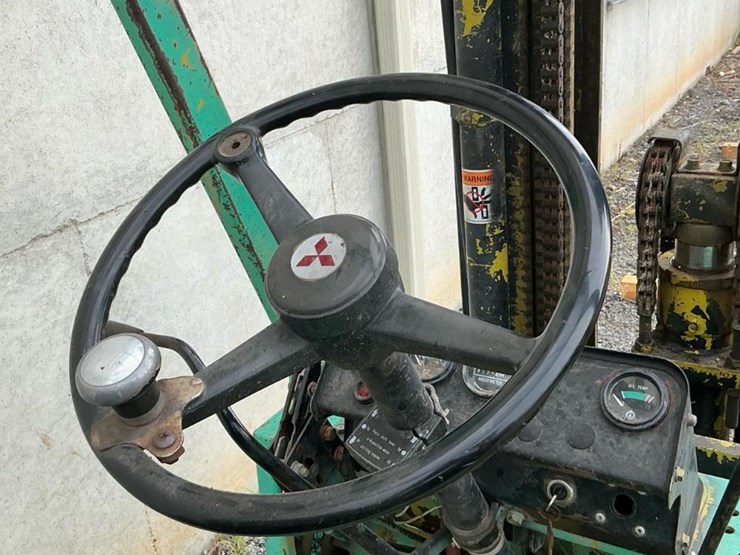#305-•-mitsubishi-forklift-image-40