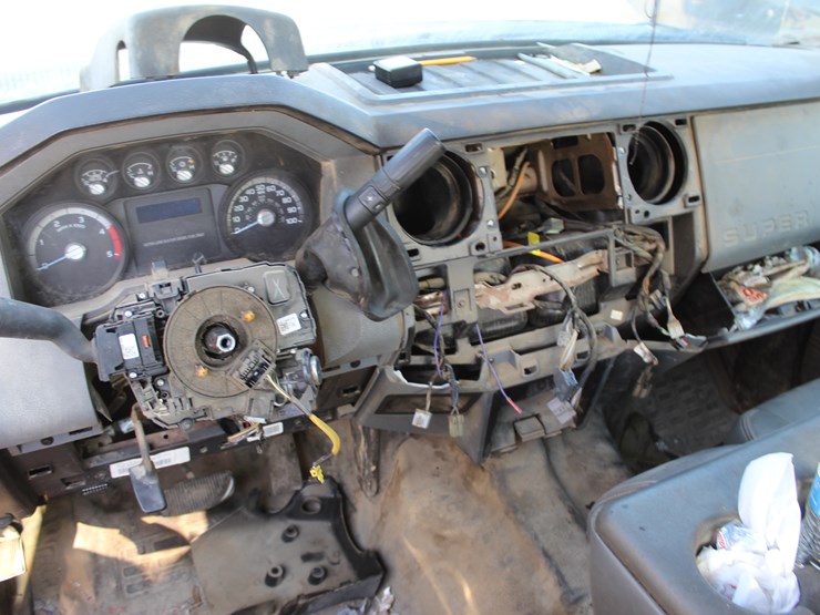 2015-ford-f550-image-9