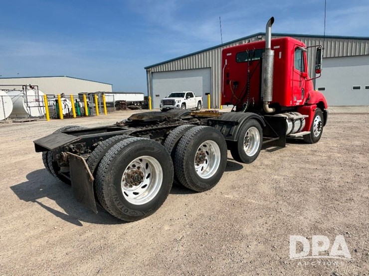 2006-freightliner-columbia-day-cab-truck-(gp11331,-unit-88)-image-6
