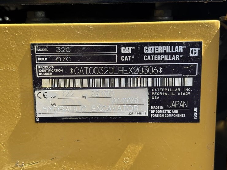 2020-caterpillar-320-image-51