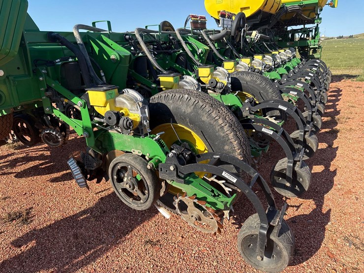 2014-john-deere-1770nt-image-36