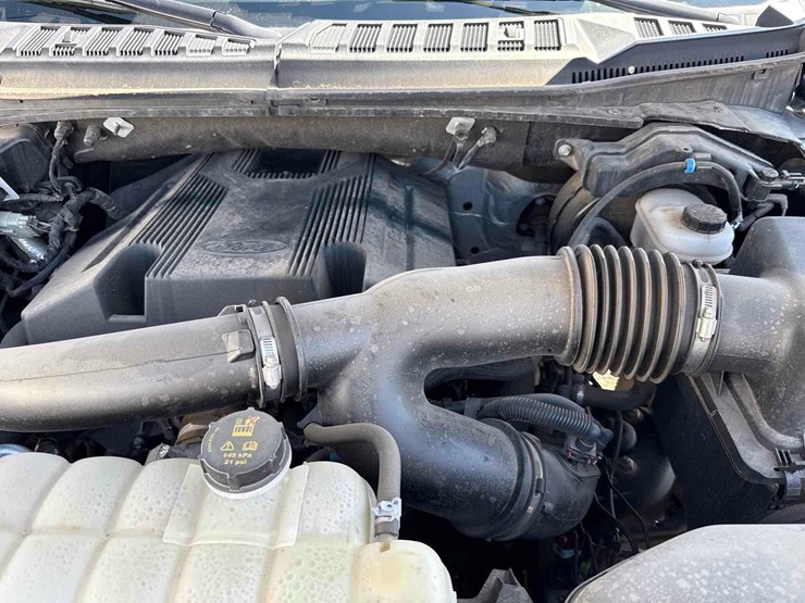 2020-ford-f150-platinum-image-25