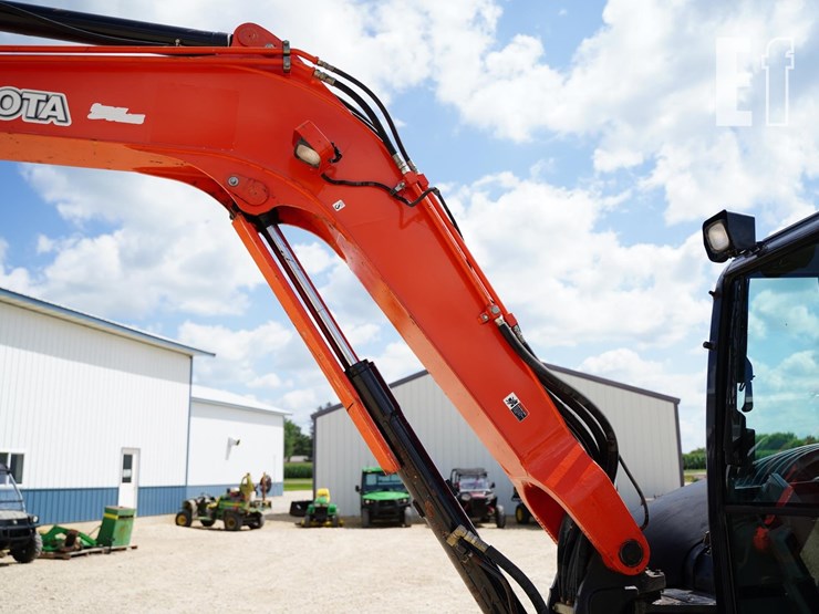 2017-kubota-kx080-4-image-14