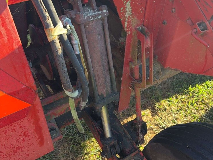 new-holland-489-image-7