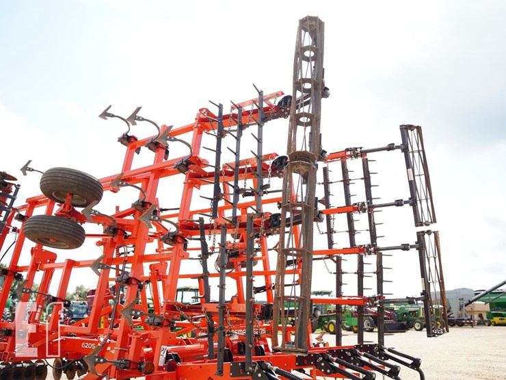 2015-kuhn-krause-6205-31-image-22