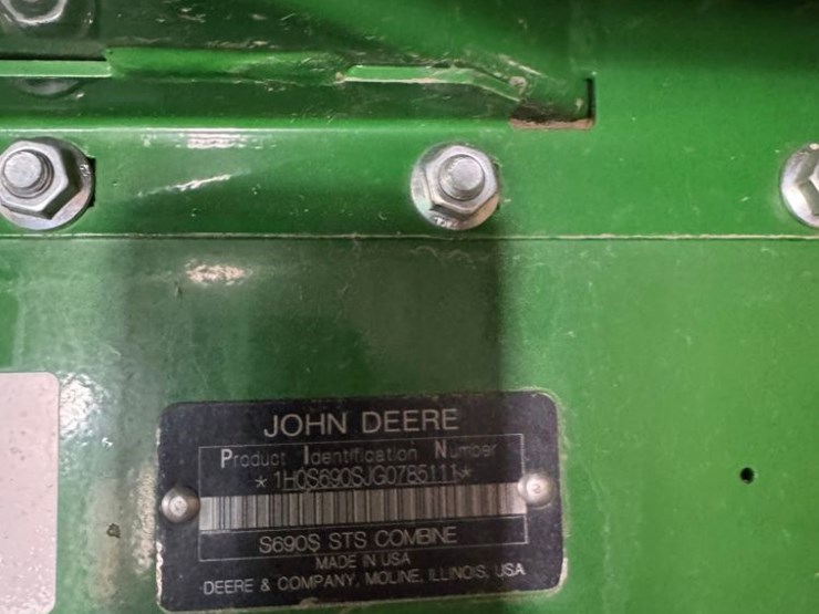 2016-john-deere-s690-image-26