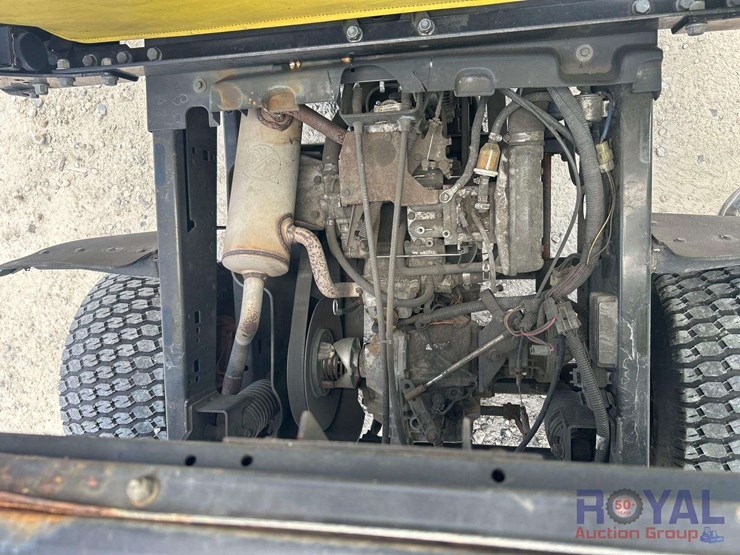 john-deere-gator-image-9