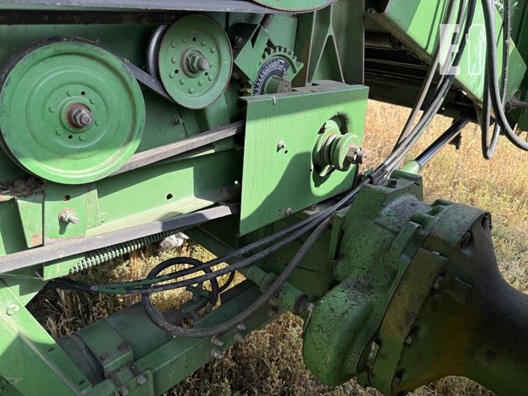 1983-john-deere-8820-image-31