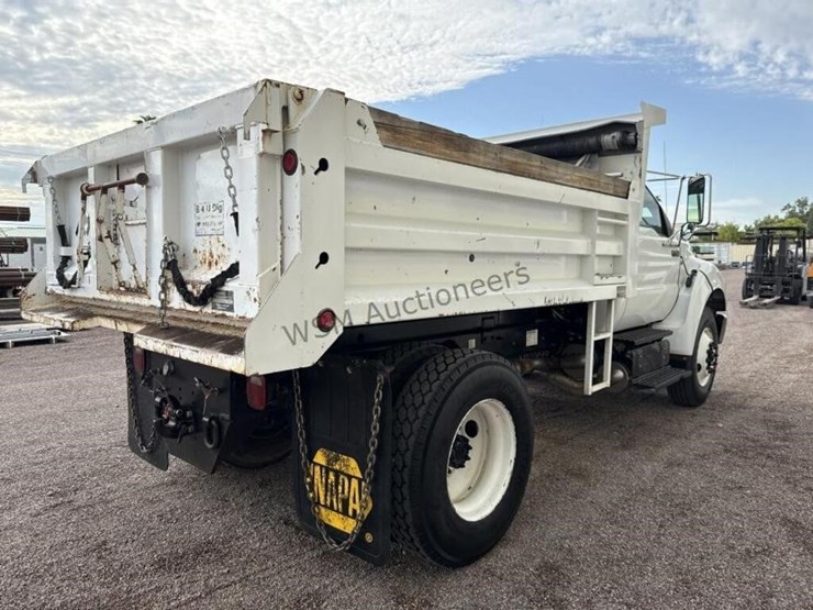 2012-ford-f750-image-5