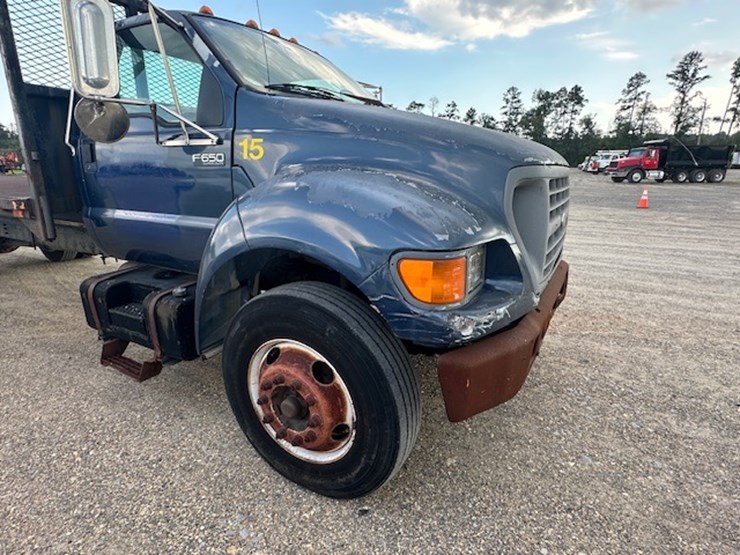 2000-ford-f650-image-23
