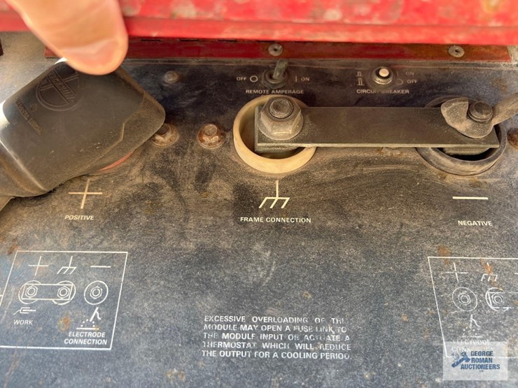 eight-pack-welder-number-one.-serial-no.-kd88072.-five-out-of-eight-welders-worked-last-time-it-was-image-13