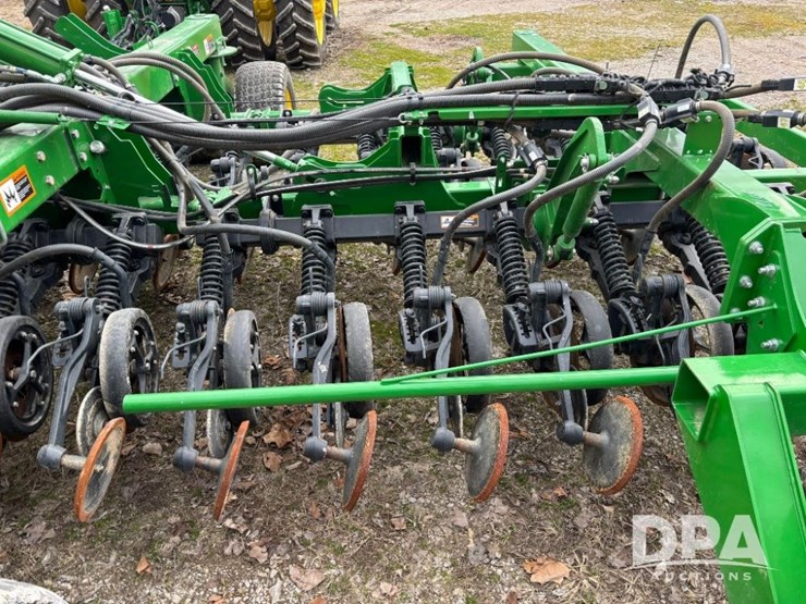 2022-john-deere-n530c-image-48