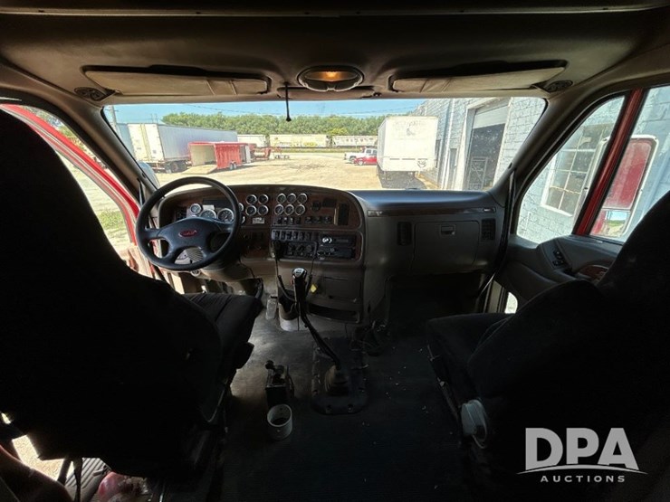 2007-peterbilt-387-image-74