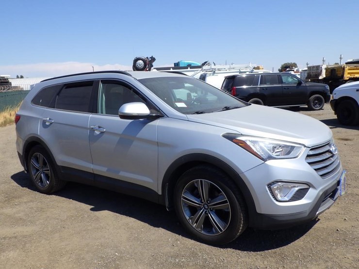 2016-hyundai-santa-fe-image-3