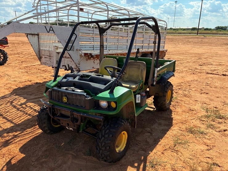 john-deere-gator-image-1