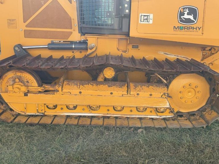 2017-deere-450k-lgp-image-16