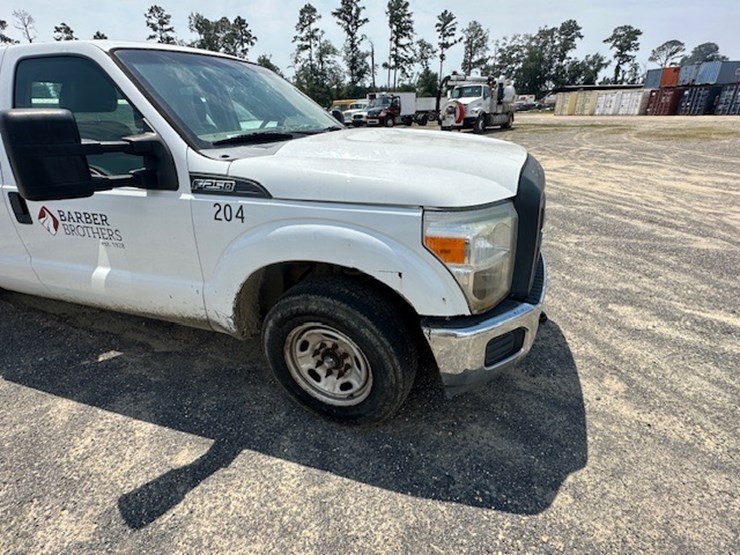 2011-ford-f250-image-16
