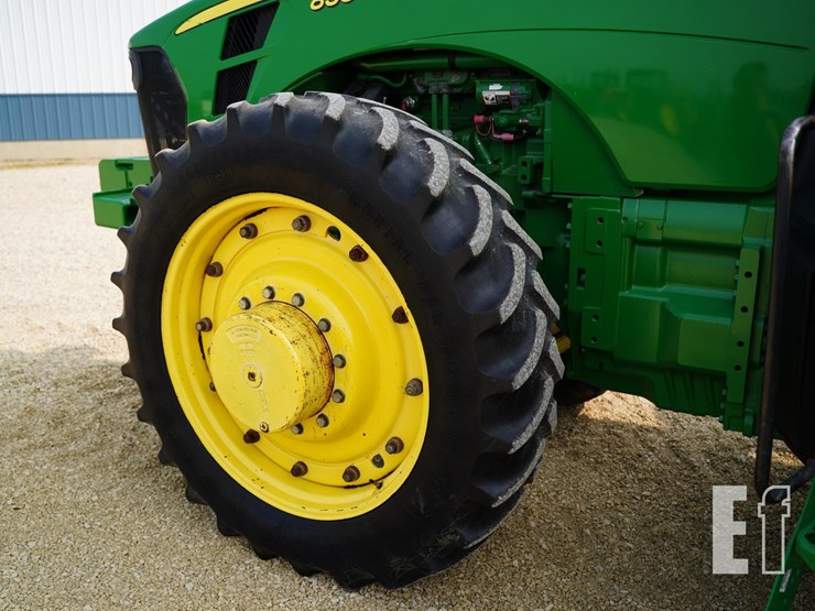 2009-john-deere-8330-image-12