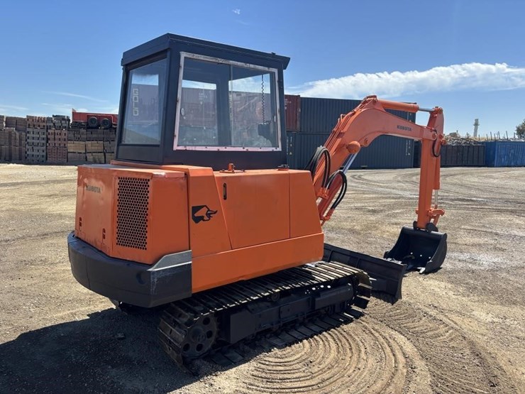 kubota-kh030-image-3