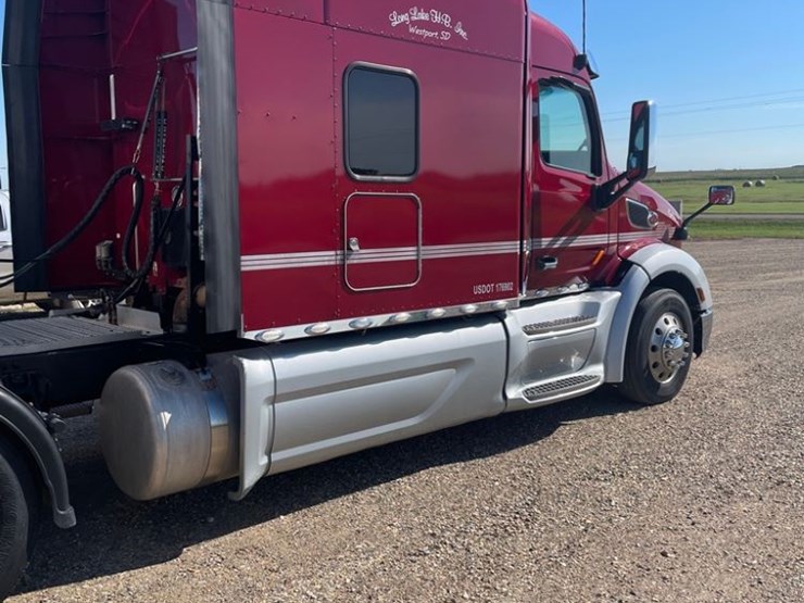 2018-peterbilt-truck-(dr12147)-image-2