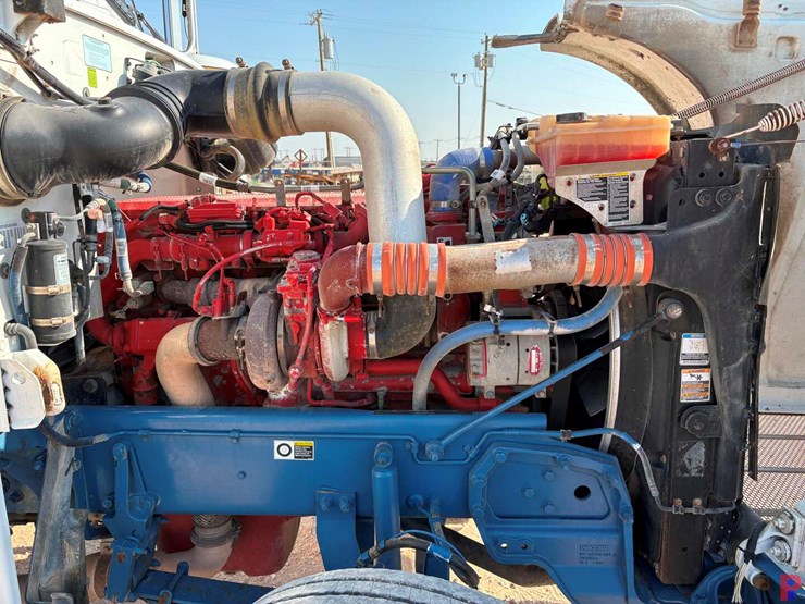 2013-peterbilt-367-image-10