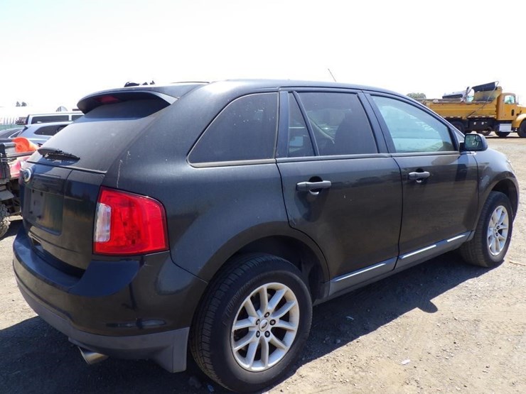 2013-ford-edge-image-3