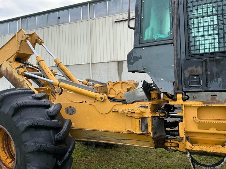 2003-deere-648g-image-90