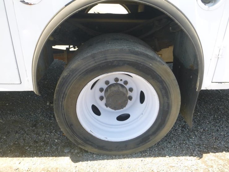 2015-ford-f550-image-29