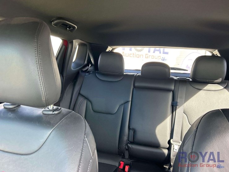 2023-jeep-compass-image-22
