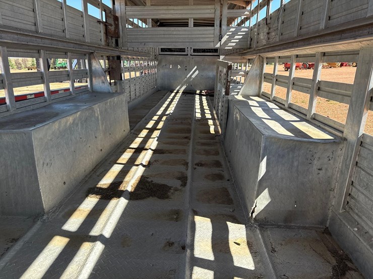 1988-sooner-livestock-trailer-image-15