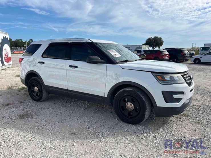 2018-ford-explorer-image-5