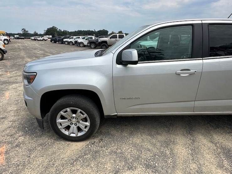 2020-chevrolet-colorado-image-13