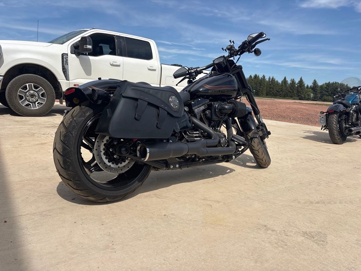 2016-harley-davidson-110-fxse-motorcycle-image-5