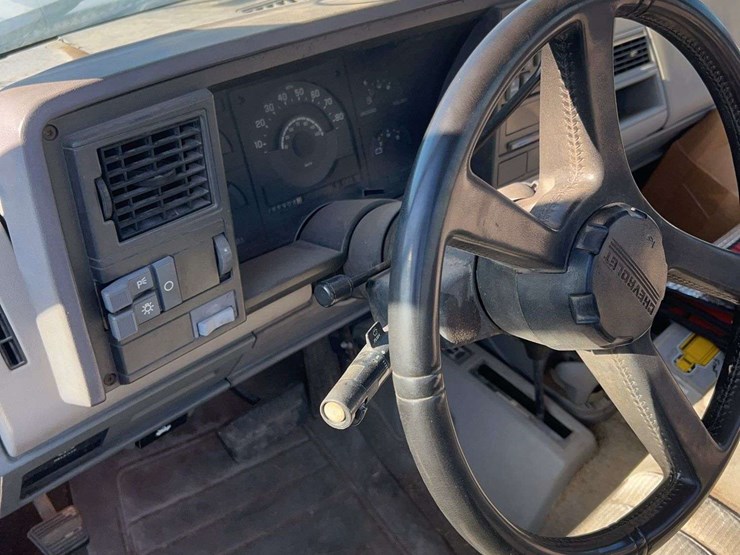 1990-chevrolet-2500-image-18