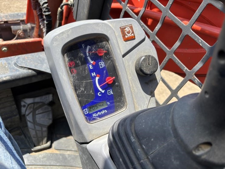 2019-kubota-svl75-2-image-26
