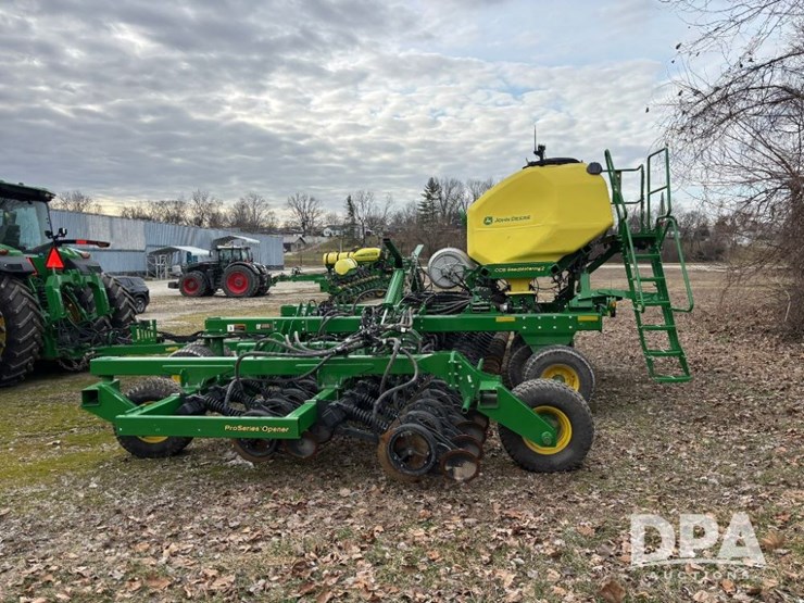 2022-john-deere-n530c-image-12