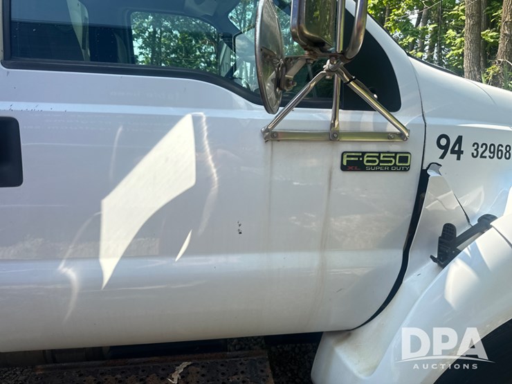 2015-ford-f650-image-22