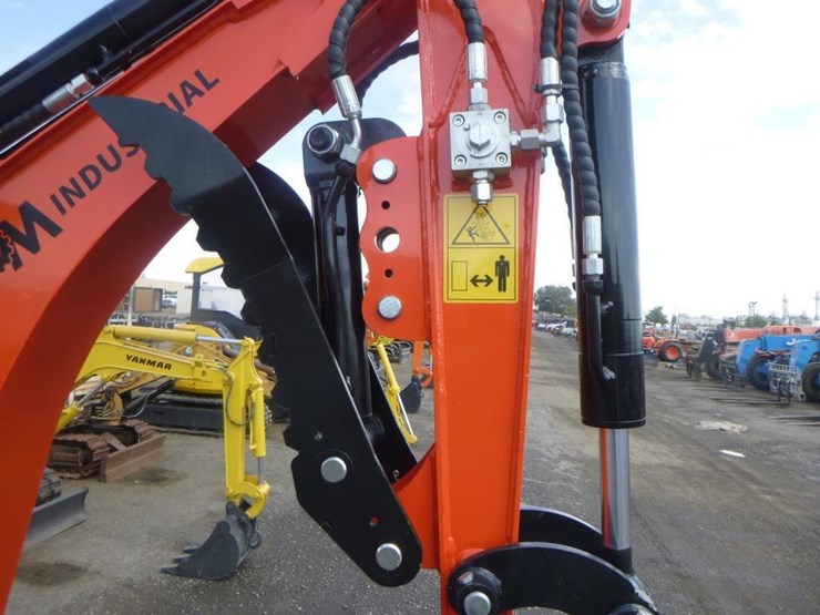 2025-tpm-16-hydraulic-excavator-image-10