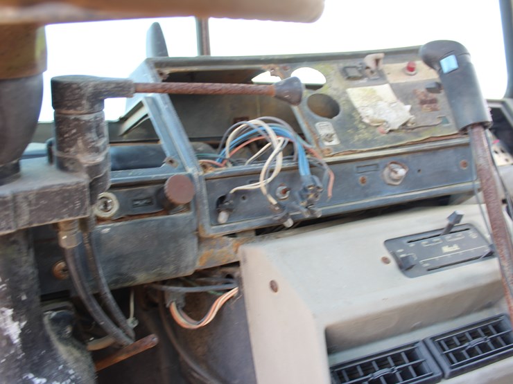 1979-mack-r685st-image-12