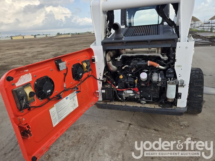 2022-bobcat-t770-image-28