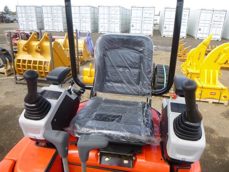 2025-tpm-16-hydraulic-excavator-image-17