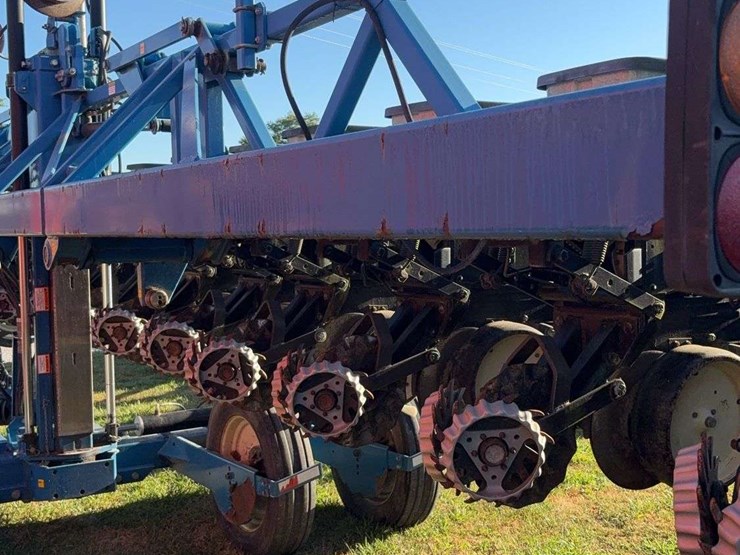 kinze-2600-image-14